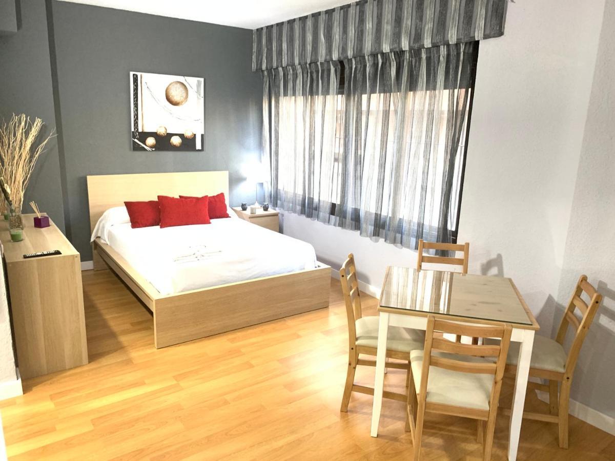 Resitur Luxury Apartment 113 セビリア エクステリア 写真